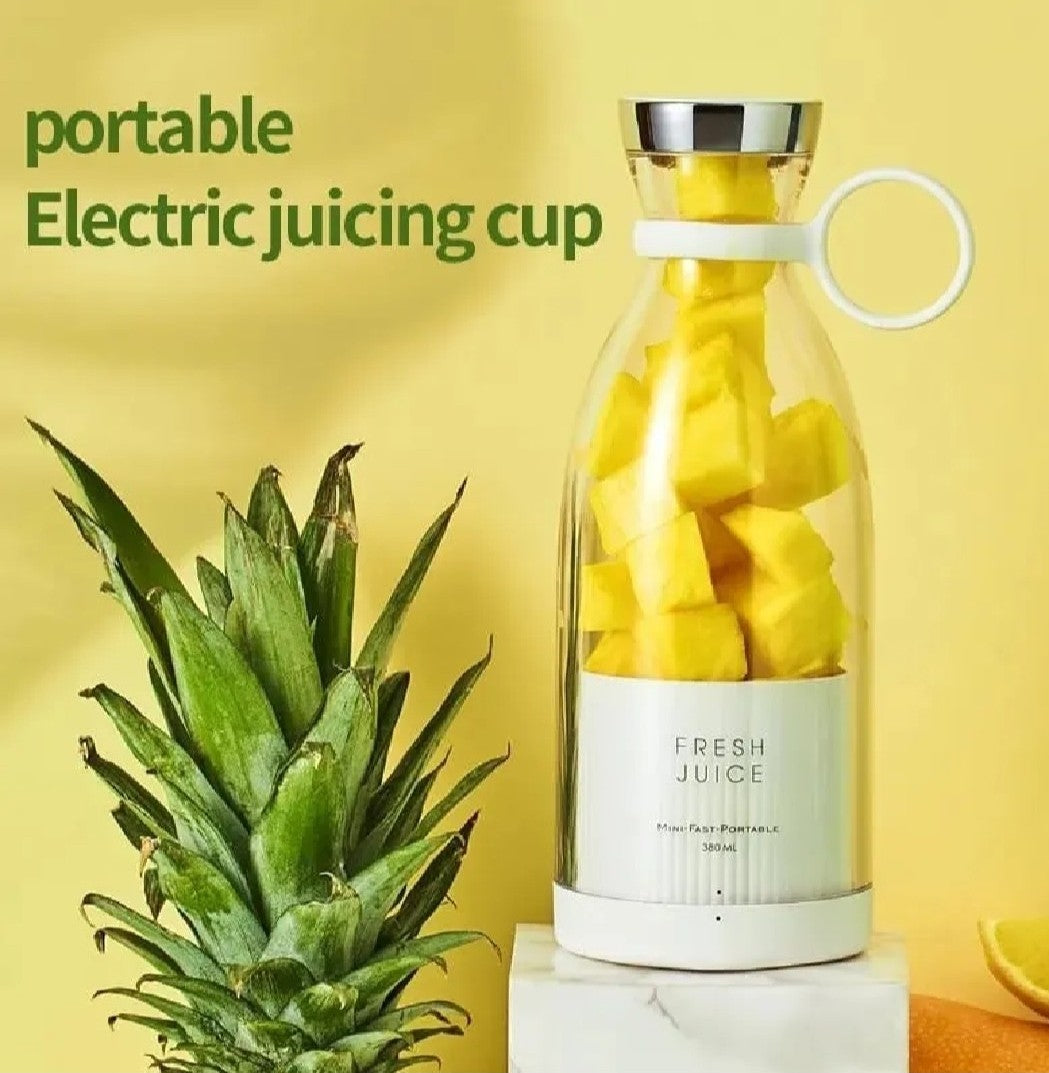 Portable and Electric Blender Bottle Juicer for Shakes and Smoothies, Mini Juicer